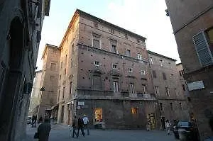 Residenza D Epoca Il Casato 3* Siena