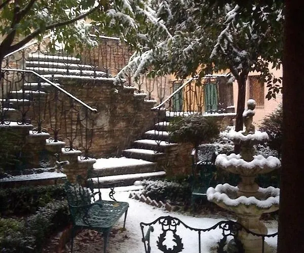 Residenza D Epoca Il Casato Bed and Breakfast 3*