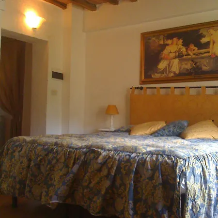 Residenza D Epoca Il Casato Bed & Breakfast 3*