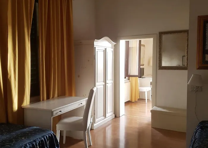 Residenza D Epoca Il Casato 3* Siena