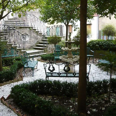 Residenza D Epoca Il Casato Alojamento de Acomodação e Pequeno-almoço Siena